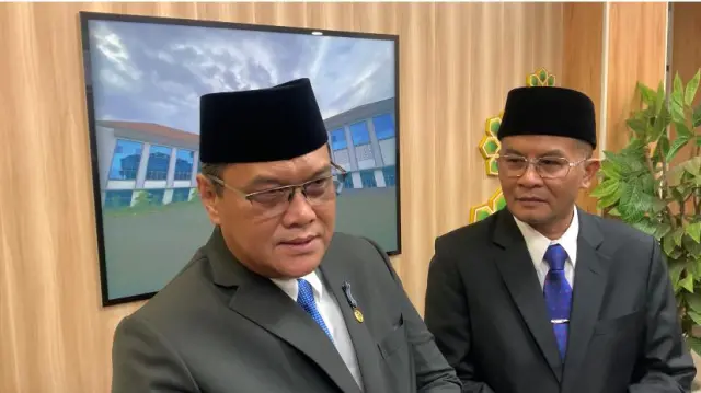 17 Pegawai Kanwil Kemenag Jabar,Terima Tanda Kehormatan Satyalancana Karya Satya 